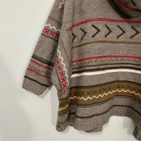 Levi's Ethnic Aztec Knitted Woolmark Blend Hooded Cardigan Cape - Picture 10 of 14